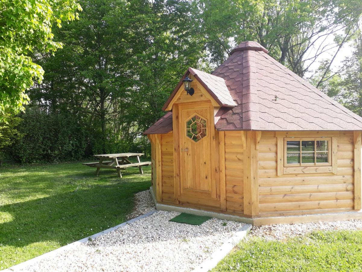 Chambre KOTA Insolite Attigny Exterior foto