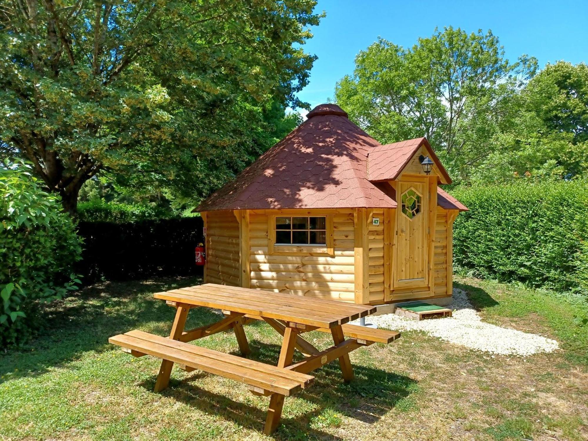 Chambre KOTA Insolite Attigny Exterior foto